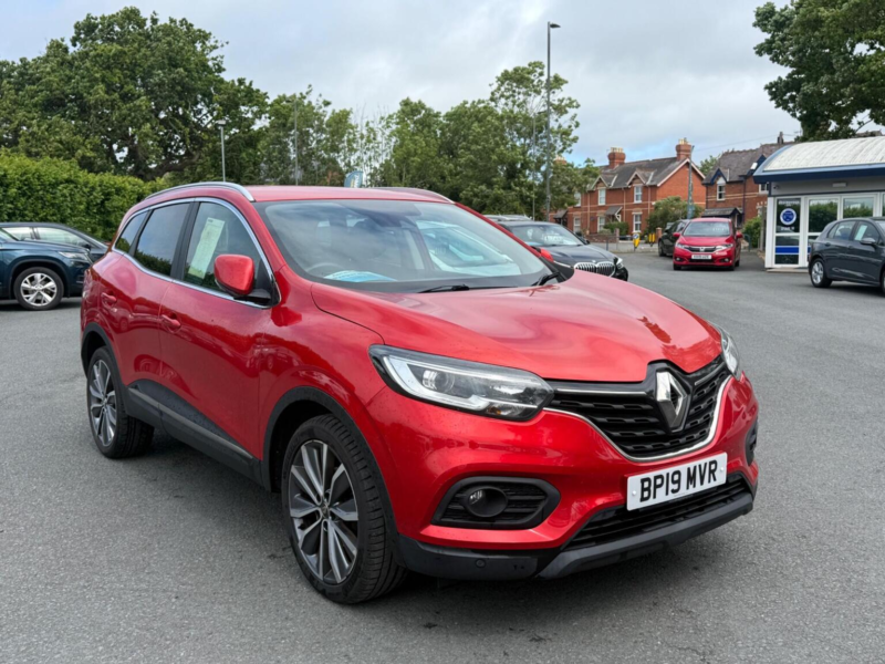 2019 Renault Kadjar 1.3 Tce Iconic Edc Euro 6 (s/s) 5dr in Red — image 1