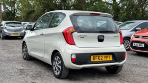 2012 Kia Picanto 1.25 Ecodynamics Halo Euro 5 (s/s) 3dr in Beige — image 4