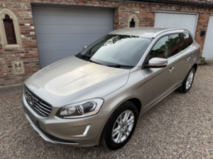 2014 Volvo Xc60 2.4 Se Lux D4 AWD (181hp) in Gold — image 2
