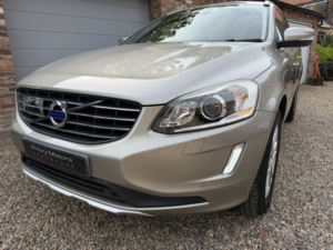 2014 Volvo Xc60 2.4 Se Lux D4 AWD (181hp) in Gold — image 5