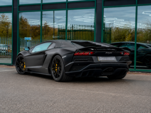 2011 Lamborghini Aventador 6.5 V12 Lp 700-4 in Black — image 2