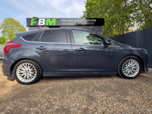2012 Ford Focus 1.6 Tdci Zetec S Euro 5 (s/s) 5dr in Grey — image 4