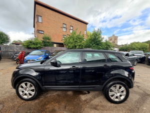 2017 Land Rover Range Rover Evoque Ed4 Se Tech in Black — image 5