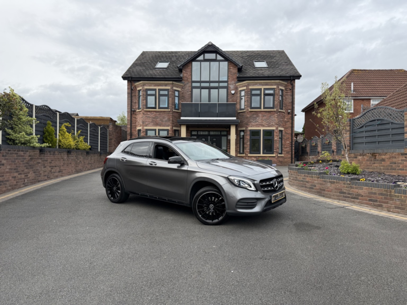 2018 Mercedes-Benz Gla 2.1 Gla220d Amg Line in Grey — image 1
