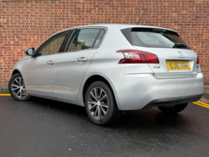2016 Peugeot 308 1.6 Bluehdi Allure Euro 6 (s/s) 5dr in Silver — image 2