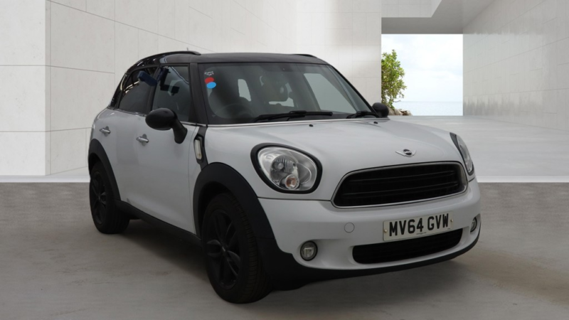 2014 MINI Countryman 1.6 Cooper D Countryman in White — image 1