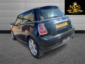 2011 MINI Hatch 1.6 Cooper Hatch in Black — image 5