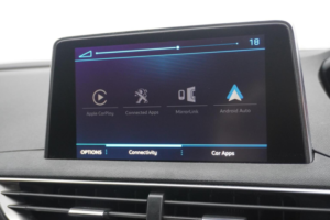 2019 Peugeot 3008 1.5 Bluehdi Gt Line Eat Euro 6 (s/s) 5dr in Black — image 4