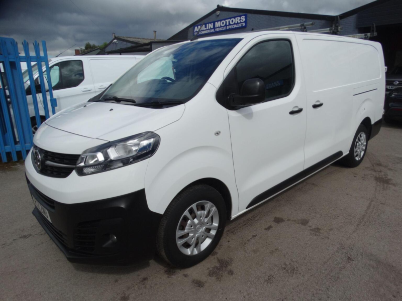 2021 Vauxhall Vivaro 1.5 Turbo D 2900 Dynamic L2 H1 Euro 6 (s/s) 6dr in White — image 1