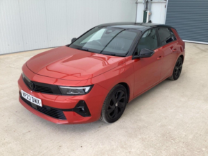2023 Vauxhall Astra 1.6 12.4kwh Gs Auto Euro 6 (s/s) 5dr in Red — image 3