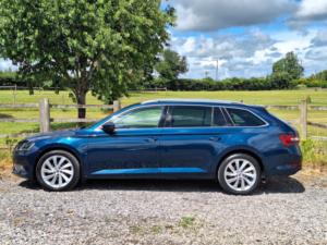 2017 Skoda Superb 2.0 Tdi Se L Executive in Blue — image 2