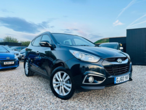 2010 Hyundai Ix35 2.0 Crdi Premium 4WD Euro 5 5dr in Black — image 4