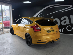 2012 Ford Focus 2.0t Ecoboost St-2 Euro 5 (s/s) 5dr in Yellow — image 4