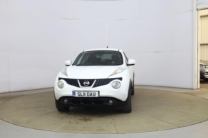 2011 Nissan Juke 1.6 Acenta Euro 5 5dr in White — image 2