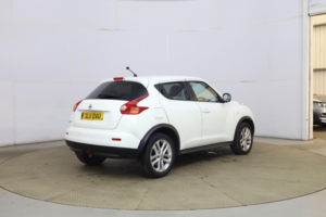 2011 Nissan Juke 1.6 Acenta Euro 5 5dr in White — image 6