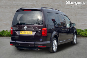2016 Volkswagen Caddy Maxi Life 2.0 Tdi Bluemotion Tech DSG Euro 6 (s/s) 5dr in Purple — image 5