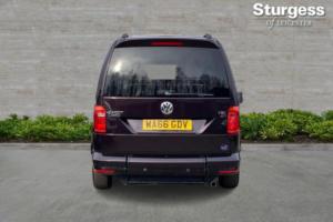 2016 Volkswagen Caddy Maxi Life 2.0 Tdi Bluemotion Tech DSG Euro 6 (s/s) 5dr in Purple — image 6