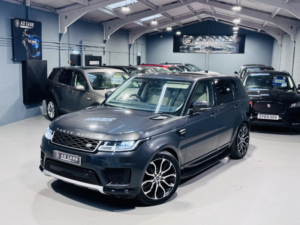 2018 Land Rover Range Rover Sport 3.0 Sd V6 Hse in Grey — image 2