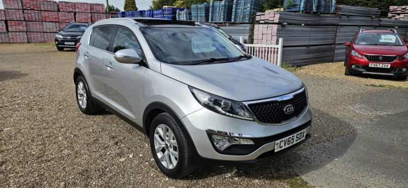 2015 Kia Sportage 1.7 Crdi Ecodynamics 2 in Silver — image 1