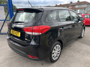 2013 Kia Carens 1.6 Gdi Ecodynamics 1 in Black — image 4