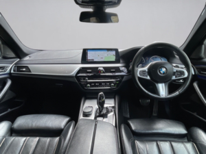 2017 BMW 5 Series 2.0 520d Xdrive M Sport Saloon in Blue — image 3