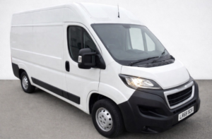 2018 Peugeot Boxer 2.0 Bluehdi Professional L2h2 335 Eu6 Ulez in White — image 1