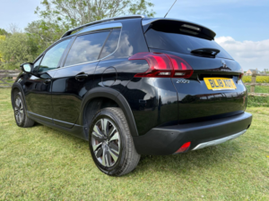 2018 Peugeot 2008 1.2 Puretech Allure Euro 6 5dr in Black — image 5