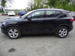 2019 Volvo Xc40 2.0 D3 Momentum Pro Euro 6 (s/s) 5dr in Black — image 3