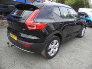 2019 Volvo Xc40 2.0 D3 Momentum Pro Euro 6 (s/s) 5dr in Black — image 6