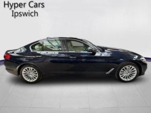 2017 BMW 5 Series 2.0 530i Se Auto Euro 6 (s/s) 4dr in Blue — image 6