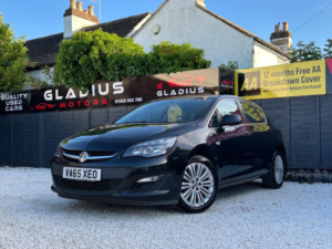 2016 Vauxhall Astra 1.4i Excite Euro 6 5dr in Black — image 3