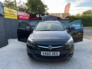 2016 Vauxhall Astra 1.4i Excite Euro 6 5dr in Black — image 5