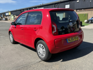 2015 Volkswagen Up! 1.0 Move Up! in Red — image 4