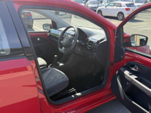 2015 Volkswagen Up! 1.0 Move Up! in Red — image 6