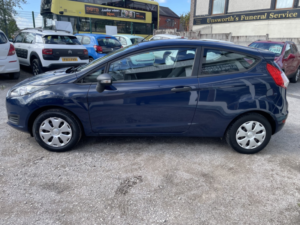 2015 Ford Fiesta 1.3 Studio in Blue — image 3