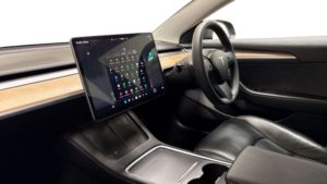 2022 Tesla Model 3 Standard Range Plus in Grey — image 2