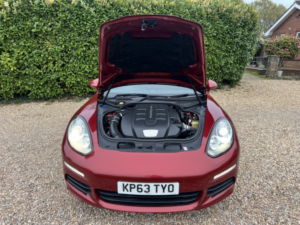 2013 Porsche Panamera 3.0 D V6 in Red — image 5