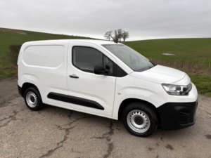 2019 Citroen Berlingo 1.6 Bluehdi 650 X M in White — image 4