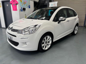 2014 Citroen C3 1.2 Vti Selection Euro 5 5dr in White — image 4