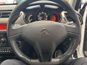 2014 Citroen C3 1.2 Vti Selection Euro 5 5dr in White — image 6
