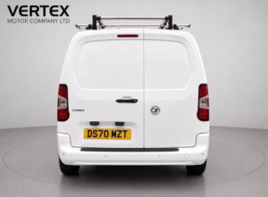 2020 Vauxhall Combo 1.5 Turbo D 2300 Sportive L1 H1 Euro 6 4dr in White — image 2