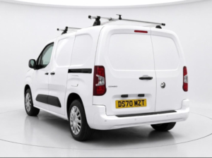 2020 Vauxhall Combo 1.5 Turbo D 2300 Sportive L1 H1 Euro 6 4dr in White — image 3