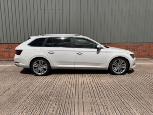 2015 Skoda Superb 2.0 Tdi Se L Executive DSG Auto 6spd Euro 6 (s/s) 5dr in White — image 5