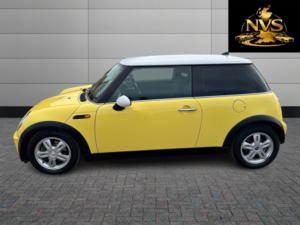2005 MINI Hatch 1.6 Cooper Hatch in Yellow — image 4