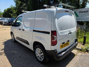 2021 Peugeot Partner 1.5 Bluehdi 1000 Professional Standard Panel Van Swb Euro 6 5dr in White — image 5