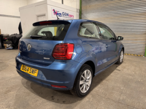 2014 Volkswagen Polo 1.0 Bluemotion Tech Se in Blue — image 5