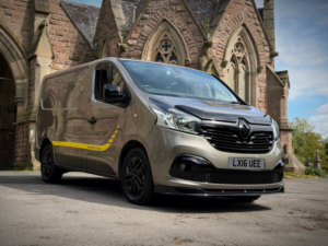 2016 Renault Trafic 1.6 Sl27 Energy Dci 120 Sport in Beige — image 3
