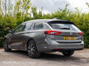 2017 Vauxhall Insignia 1.5i Turbo Elite Nav Sports Tourer Euro 6 (s/s) 5dr in Grey — image 5
