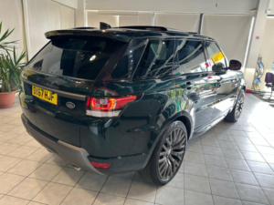2017 Land Rover Range Rover Sport 3.0 Sd V6 Hse Dynamic in Green — image 6
