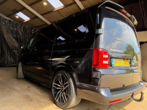 2018 Volkswagen Transporter 2.0 Tdi T28 Bluemotion Tech Trendline Fwd Swb Euro 6 (s/s) 5dr in Black — image 4